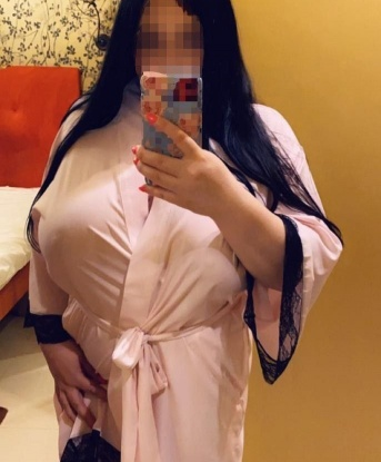 У меня огромный опыт, которым я с радостью поделюсь с тобой. Живу в самом сердце Москвы, города с бесконечными возможностями. Мои услуги унесут тебя в мир наслаждения: классический секс, оральные ласки, массаж и многое другое. У меня есть отличные отзывы от довольных клиентов, которые оценили мою страсть и нежность. Гарантирую, что фото соответствует реальности, и я буду выглядеть еще лучше, когда ты увидишь меня лично. Жду тебя, мой сладкий, чтобы создать особенные моменты вместе. 💋 2095, 33 года